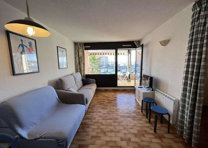 Avec Piscine, Parking, Lave-linge, Quartier Calme A Cap D'agde - Fr-1-702-39